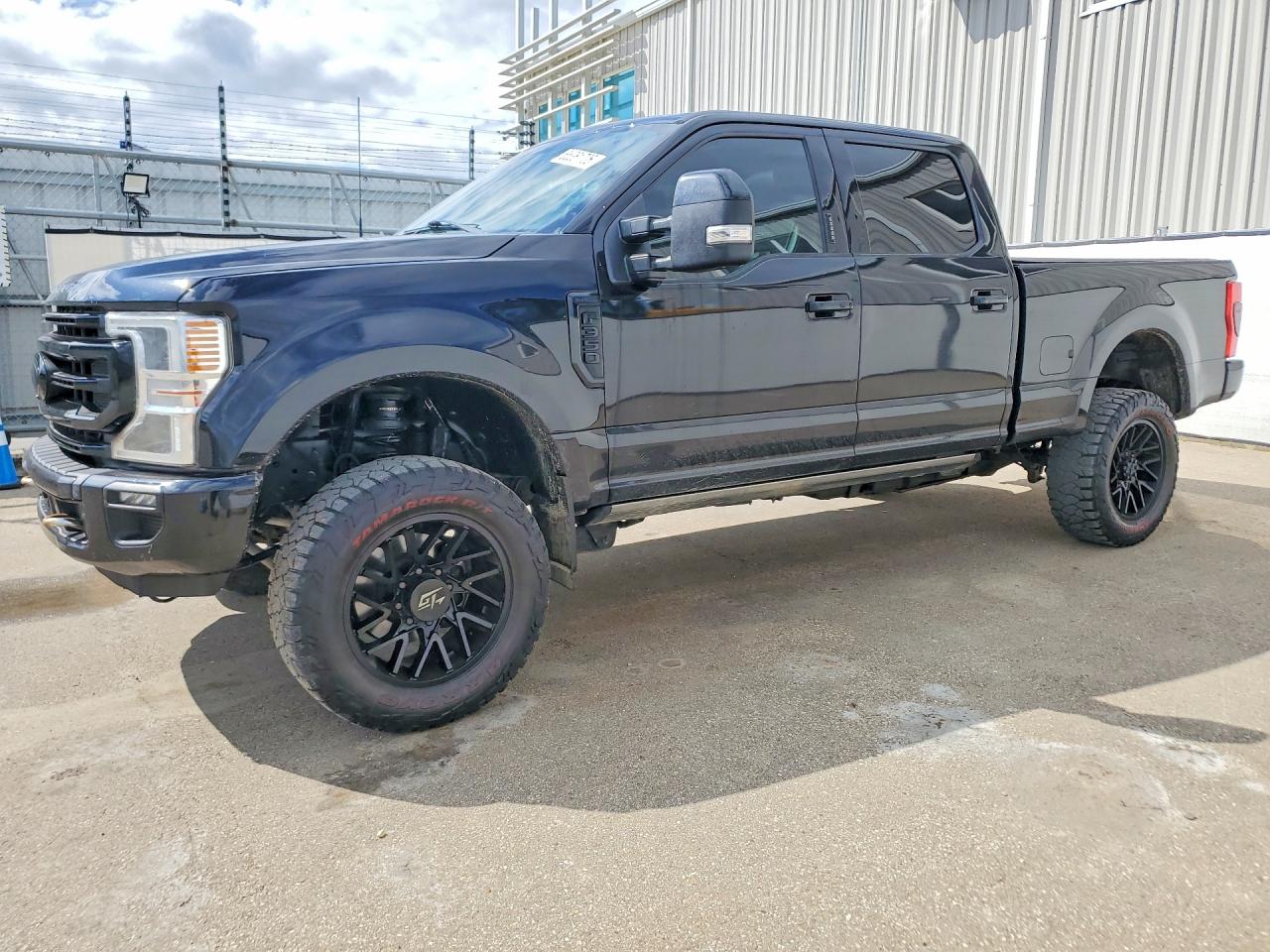 1FT8W3BT3NEE28648 · 2022 FORD F350