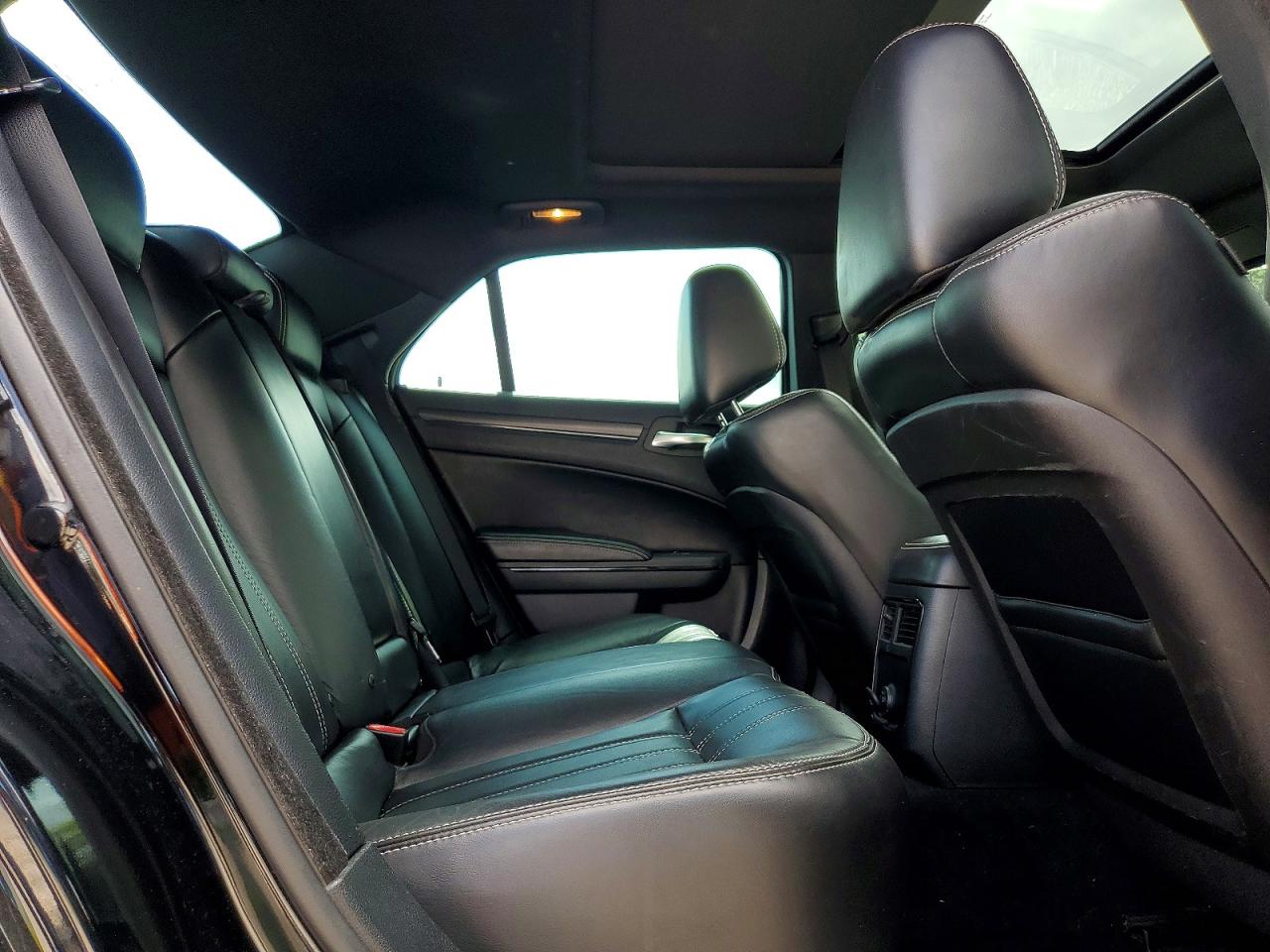 2C3CCABG8DH714436 · 2013 CHRYSLER 300 · 7/9