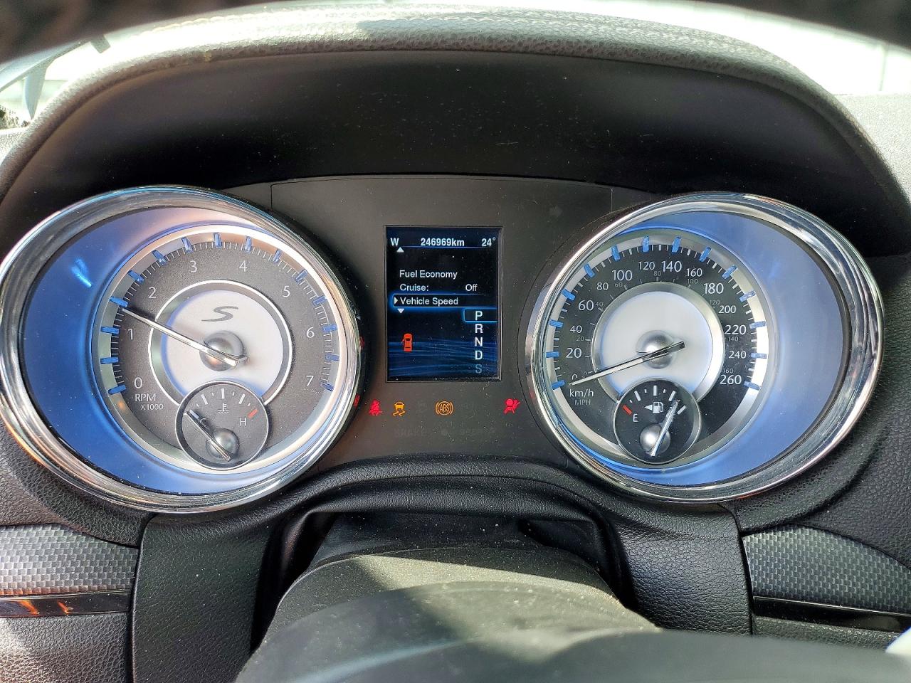 2C3CCABG8DH714436 · 2013 CHRYSLER 300 · 6/9