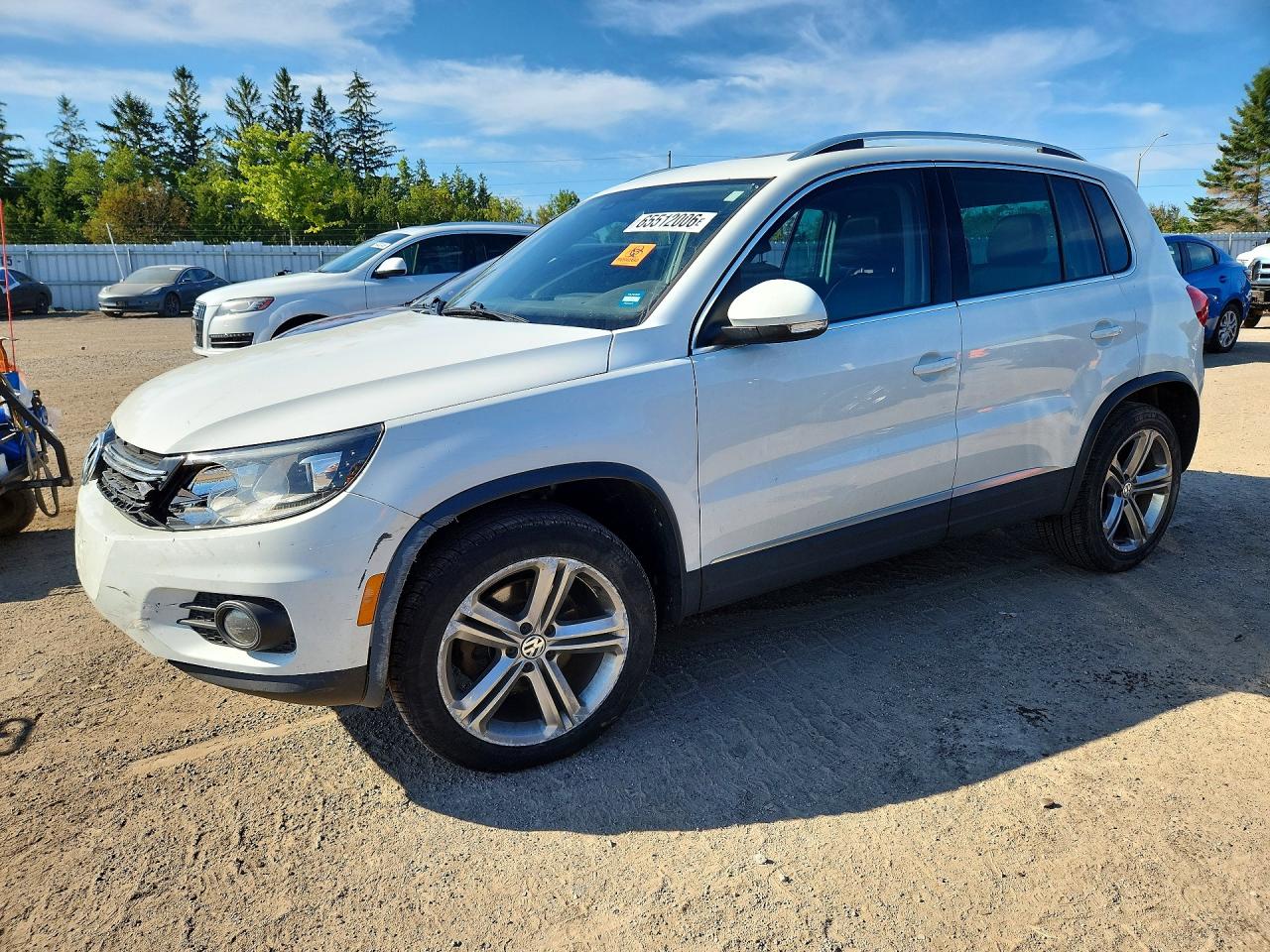 WVGLV7AX5HK034174 · 2017 VOLKSWAGEN TIGUAN
