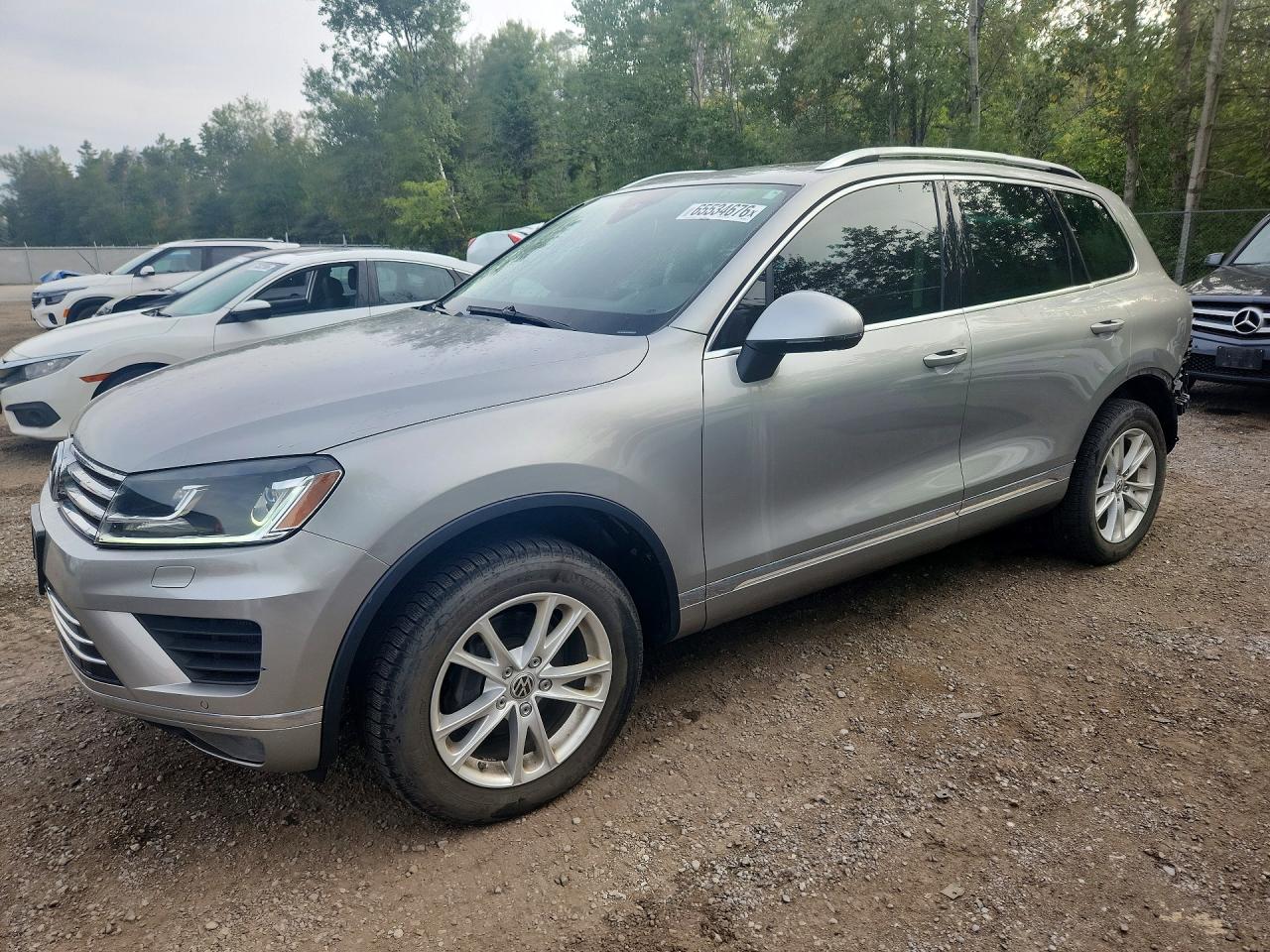 2015 VOLKSWAGEN TOUAREG