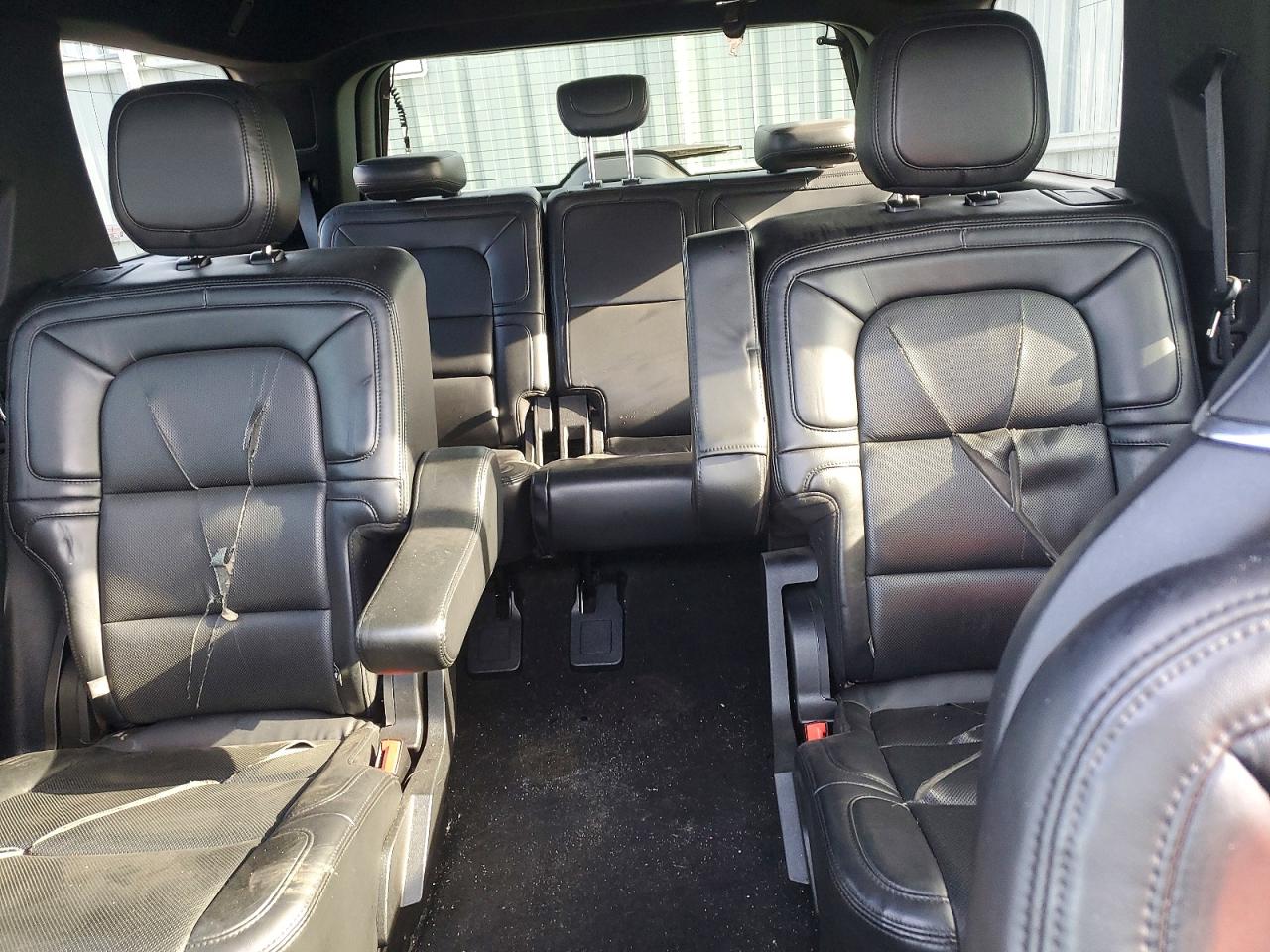 5LMJJ2LT5LEL10938 · 2020 LINCOLN NAVIGATOR · 10/14