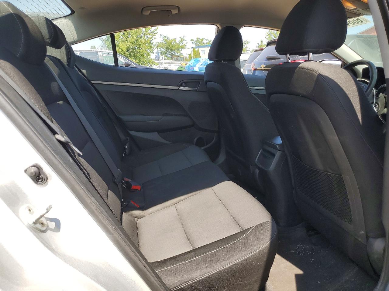 5NPD74LF9JH285368 · 2018 HYUNDAI ELANTRA · 10/12