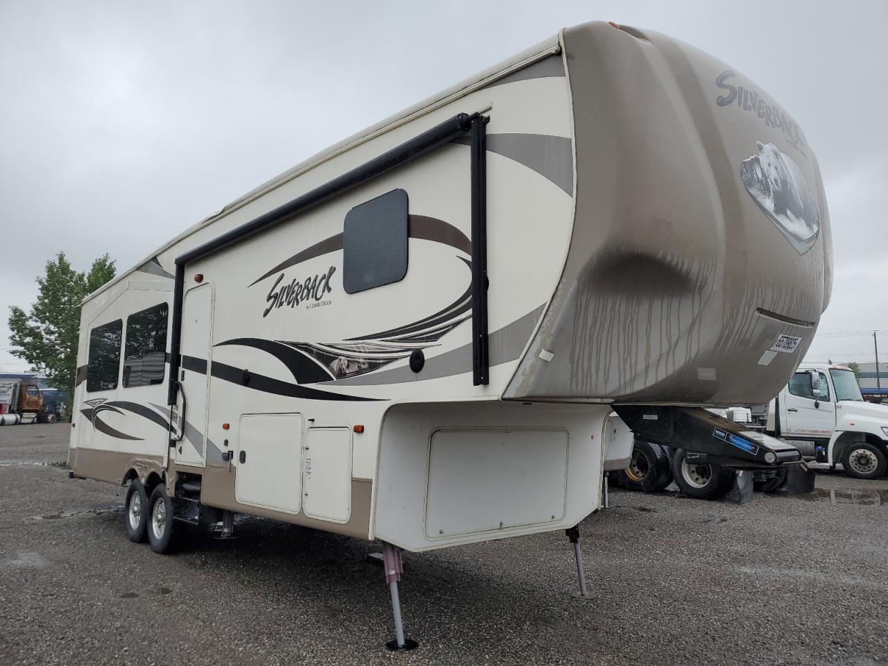 4X4FCRE2XFS211567 · 2015 FOREST RIVER SILVERBACK