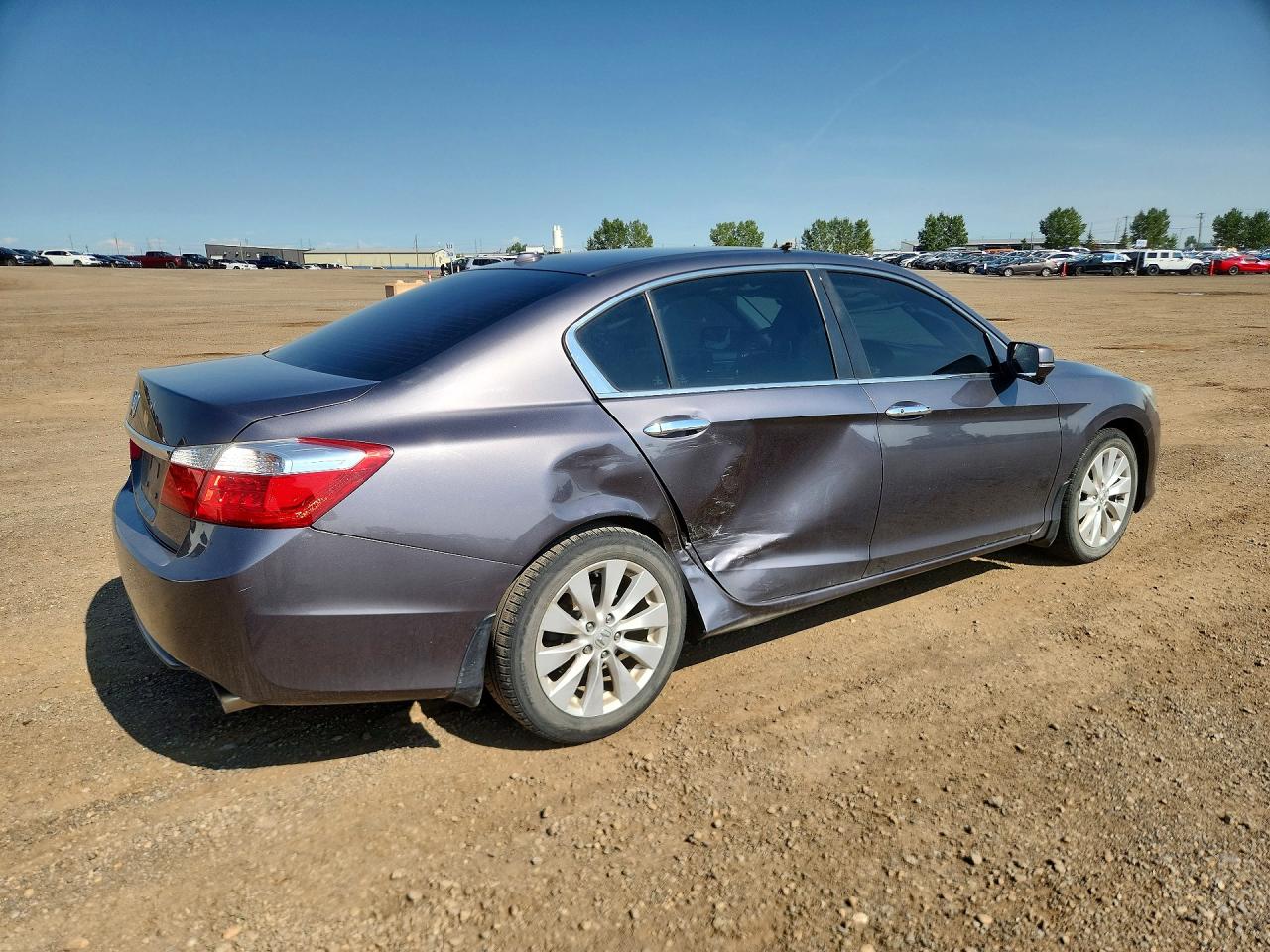 1HGCR2F82FA802792 · 2015 HONDA ACCORD · 3/12