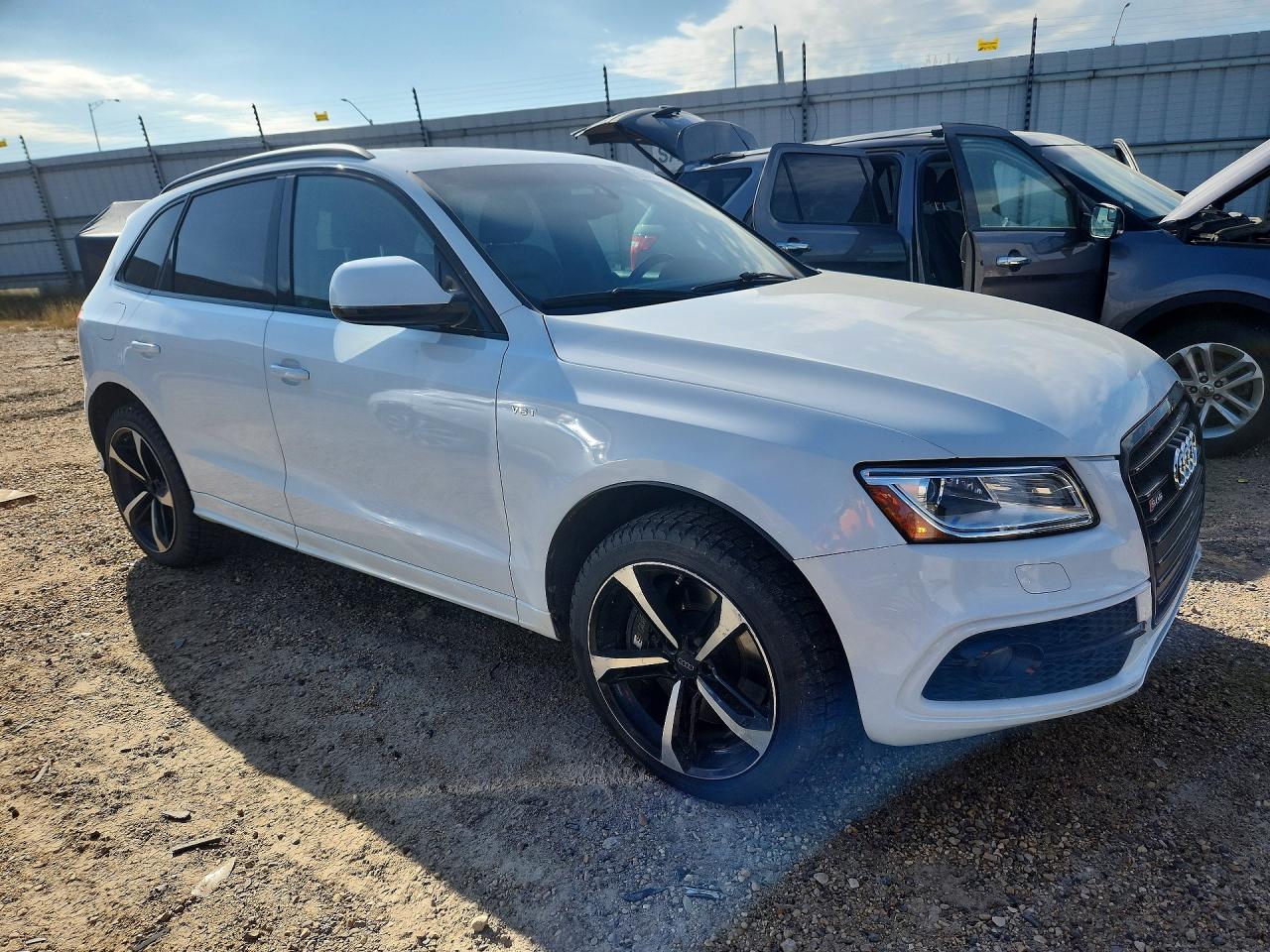 WA1LCAFP0GA014204 · 2016 AUDI SQ5 · 4/13