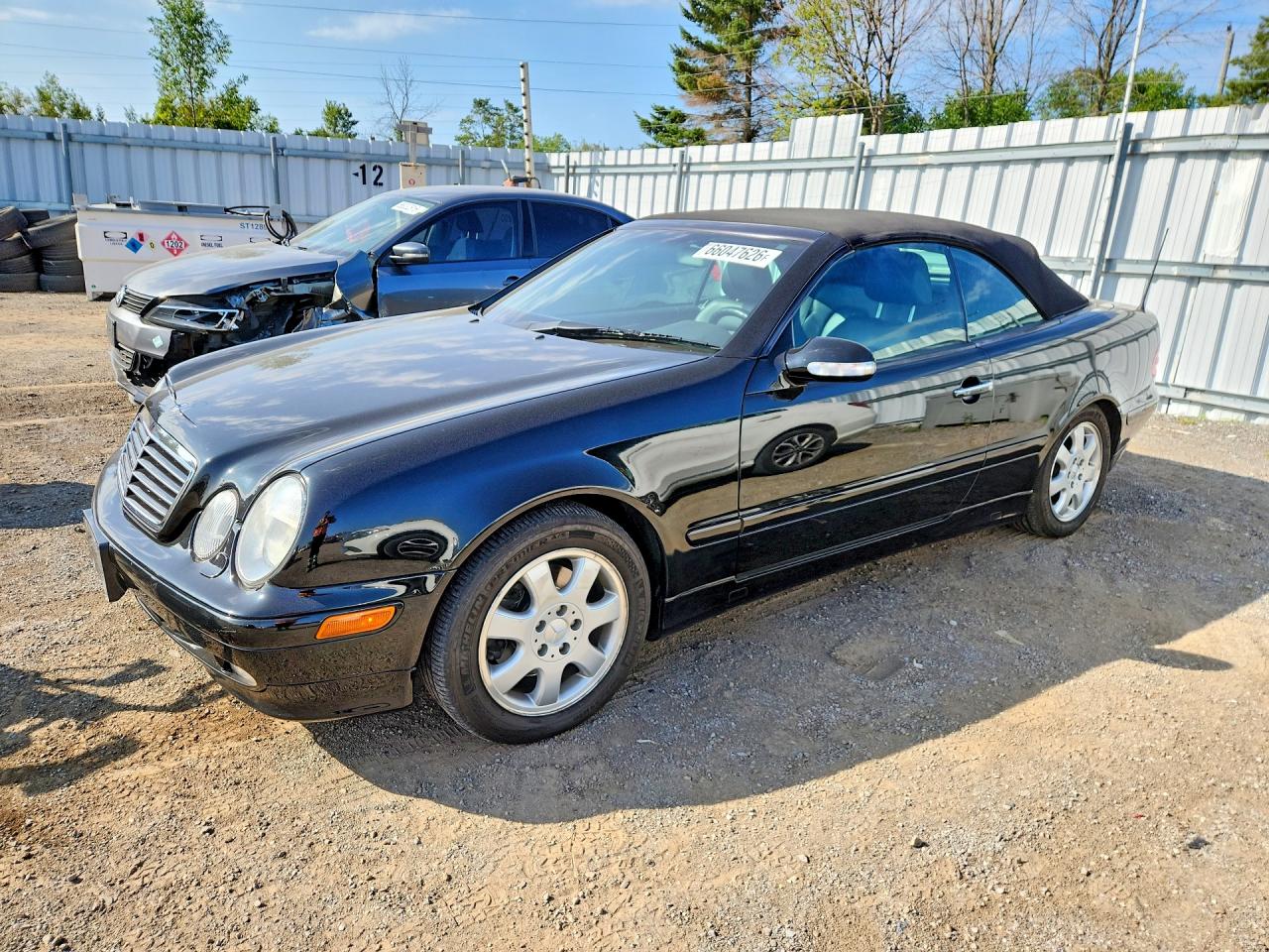 2001 MERCEDES-BENZ CLK
