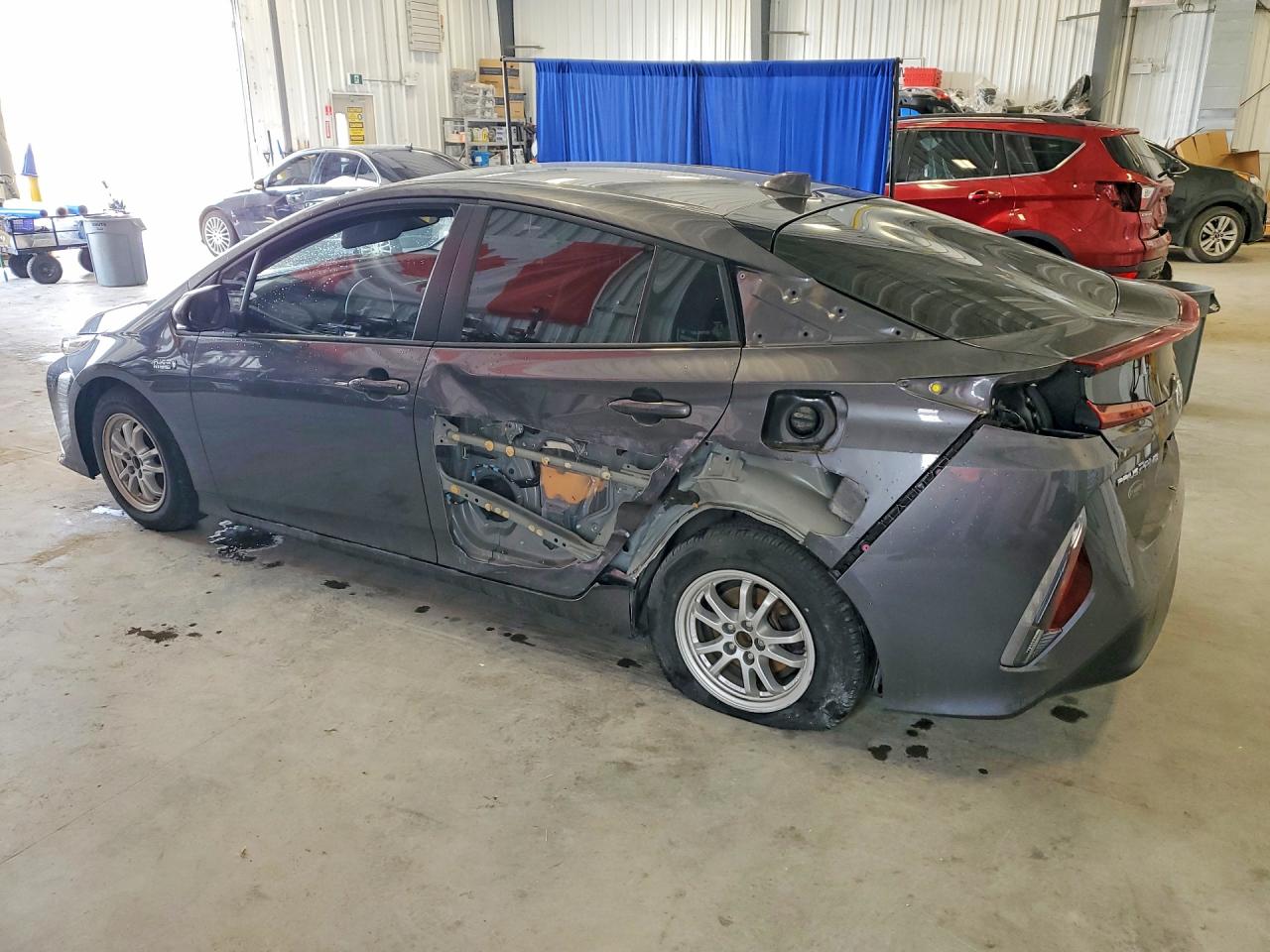 JTDKAMFP7M3163718 · 2021 TOYOTA PRIUS PRIME · 2/13