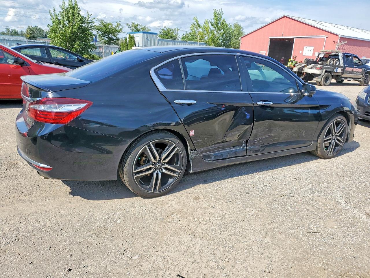 1HGCR2F59HA802782 · 2017 HONDA ACCORD · 3/12