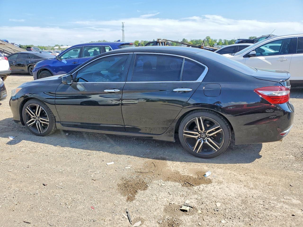 1HGCR2F59HA802782 · 2017 HONDA ACCORD · 2/12