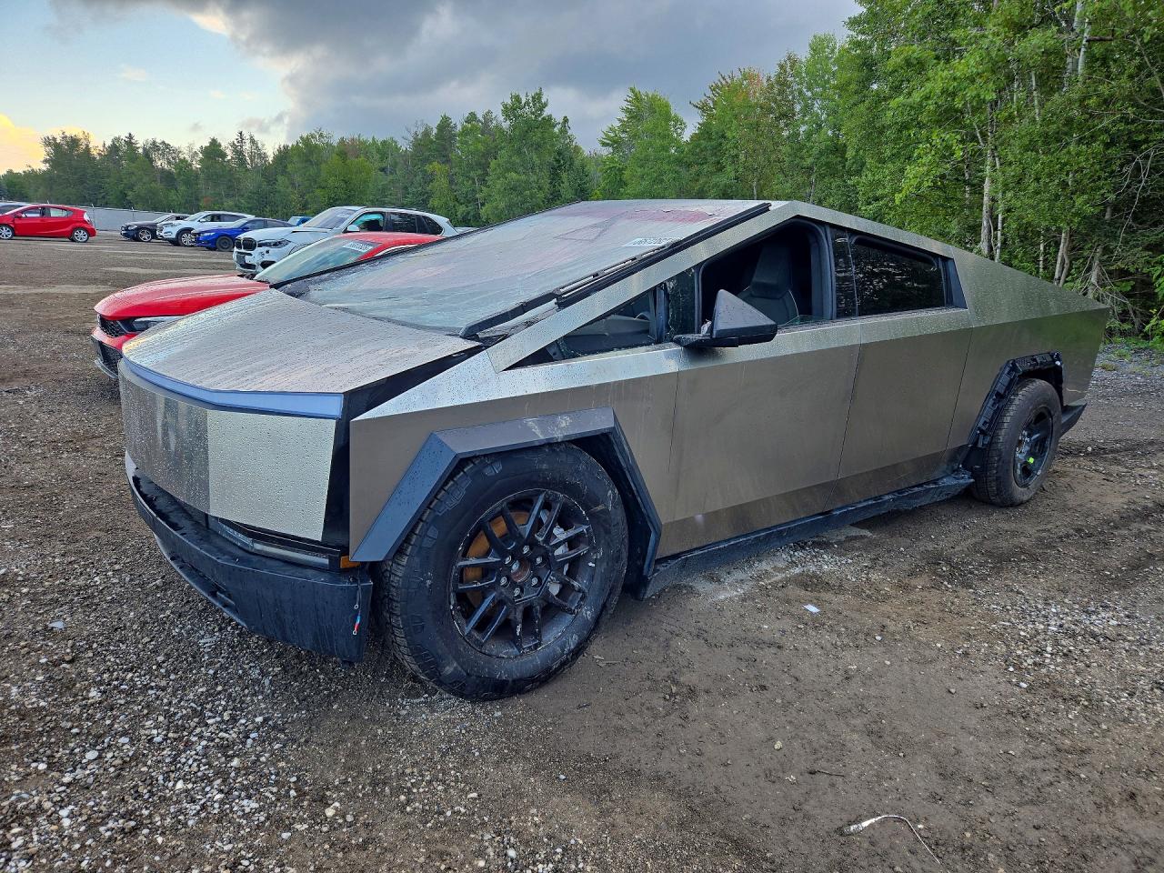 2025 TESLA CYBERTRUCK