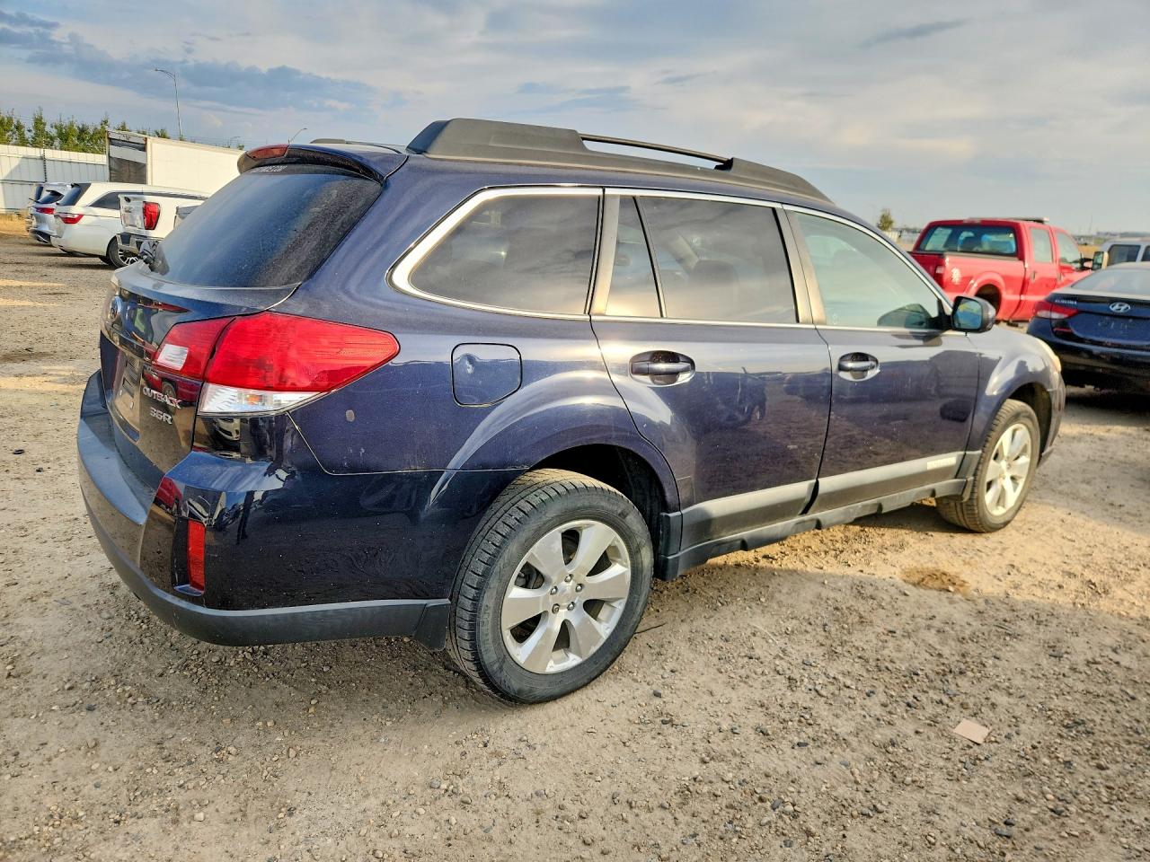 4S4BRJMC7C2285938 · 2012 SUBARU OUTBACK · 3/13