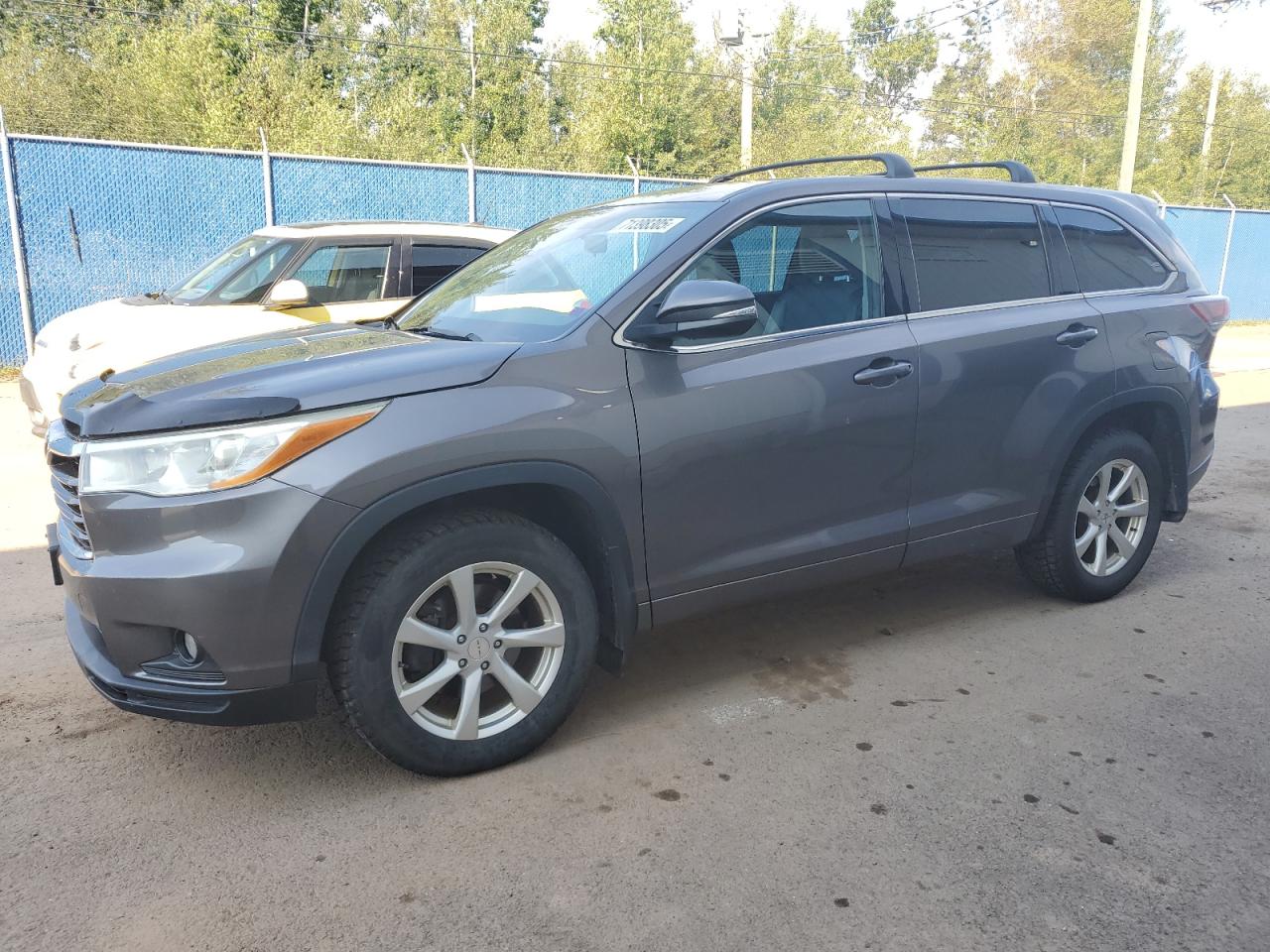 2016 TOYOTA HIGHLANDER