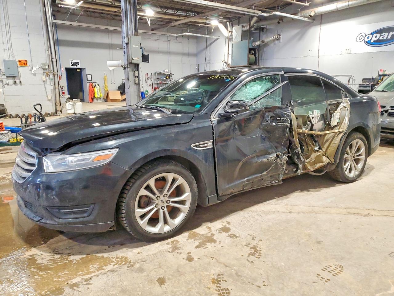 2013 FORD TAURUS