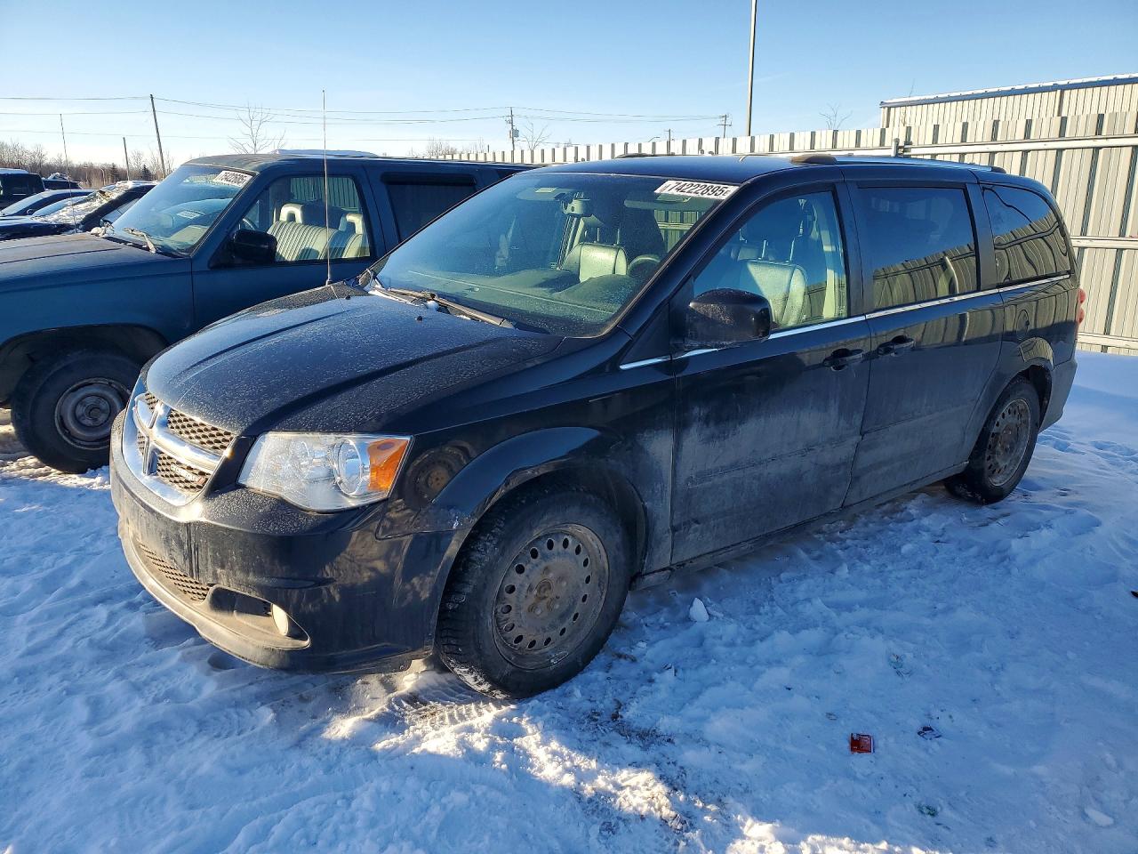 2C4RDGBG4FR734752 · 2015 DODGE GRAND CARAVAN