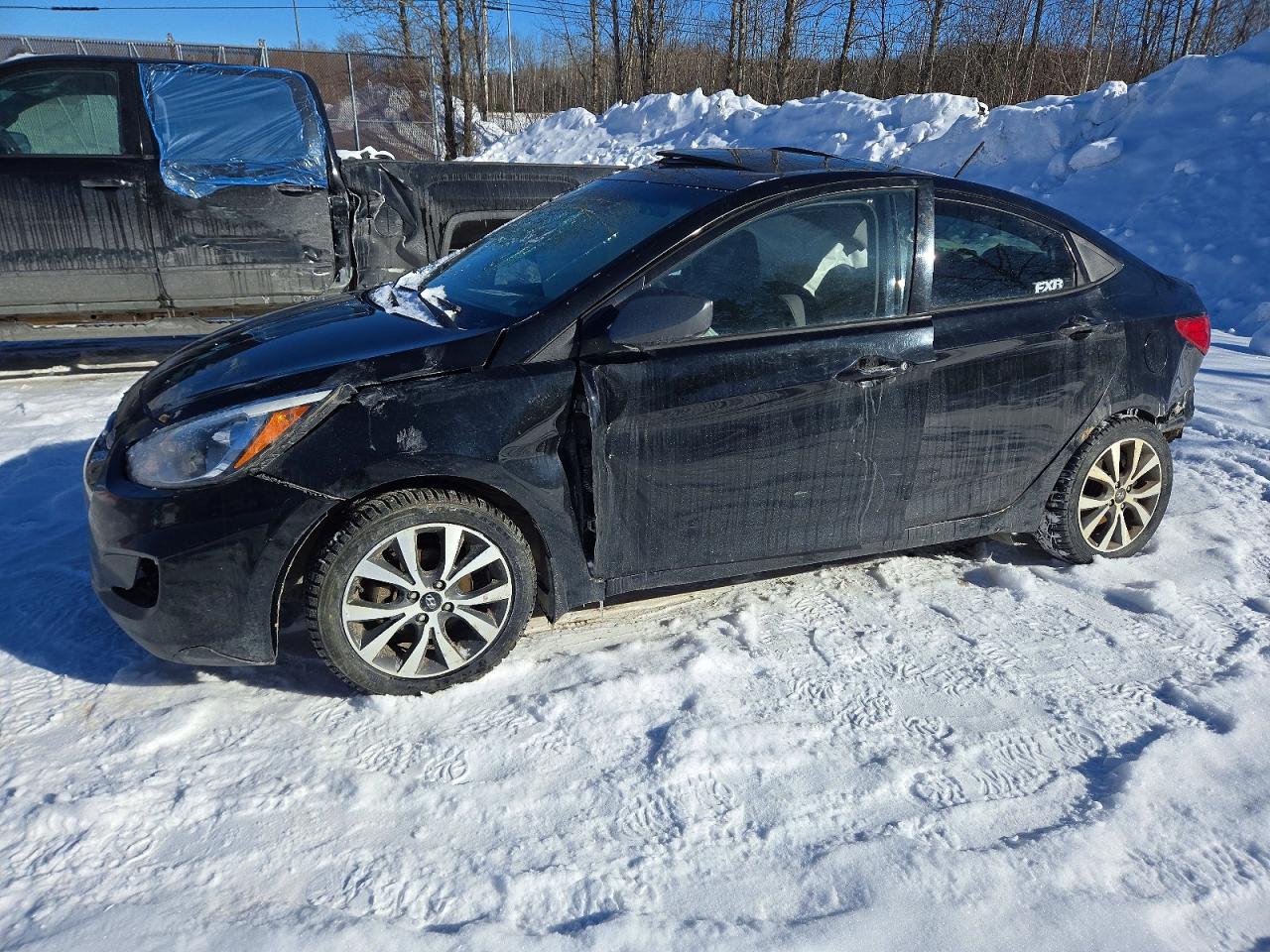 KMHCT4AE9HU318477 · 2017 HYUNDAI ACCENT