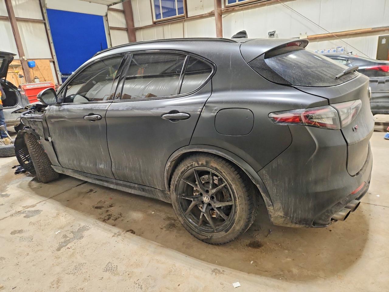 ZASPAKEV0R7D92064 · 2024 ALFA ROMEO STELVIO · 2/13