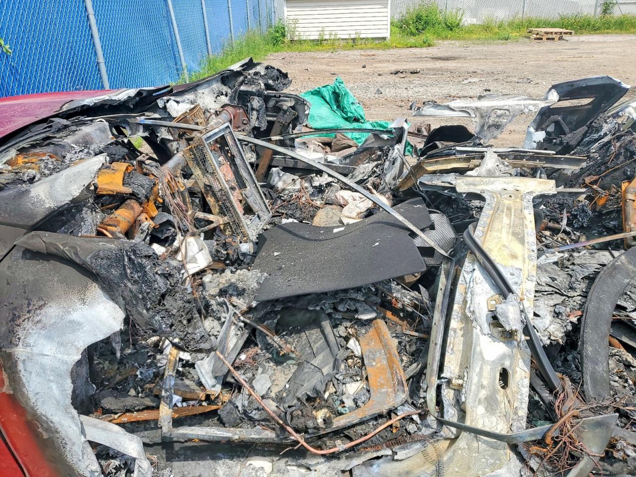 5YJSA1H17EFP51341 · 2014 TESLA MODEL S · 7/11
