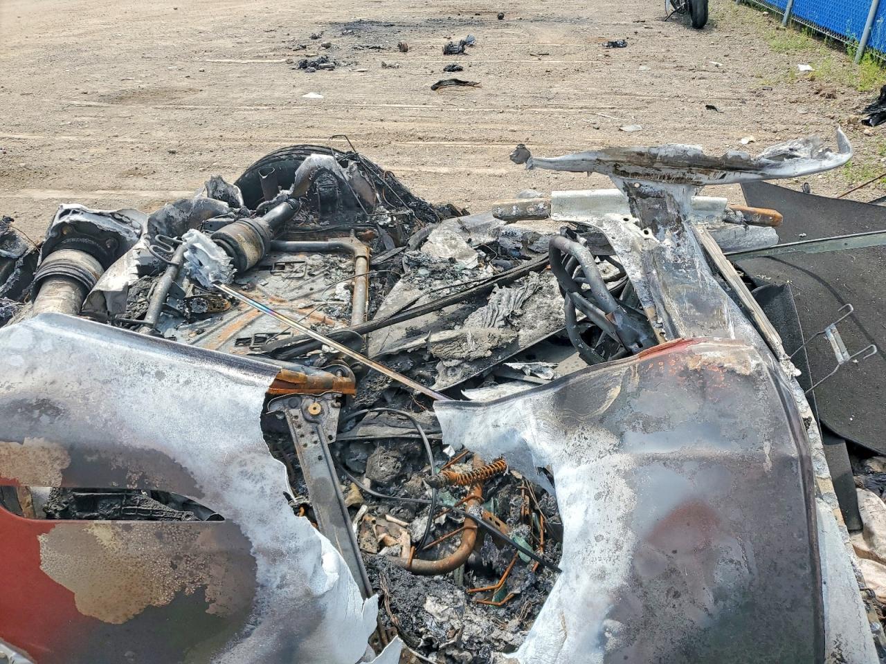 5YJSA1H17EFP51341 · 2014 TESLA MODEL S · 10/11