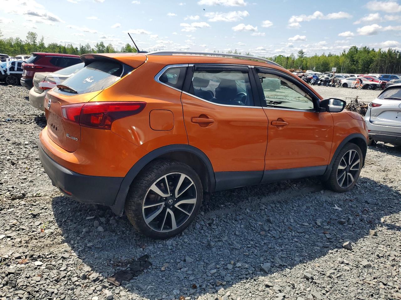 JN1BJ1CR7HW110416 · 2017 NISSAN ROGUE SPORT · 3/14