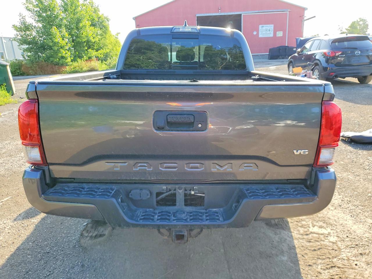 5TFDZ5BN8JX033186 · 2018 TOYOTA TACOMA · 6/12
