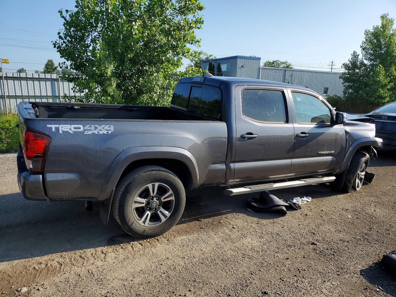 5TFDZ5BN8JX033186 · 2018 TOYOTA TACOMA · 3/12
