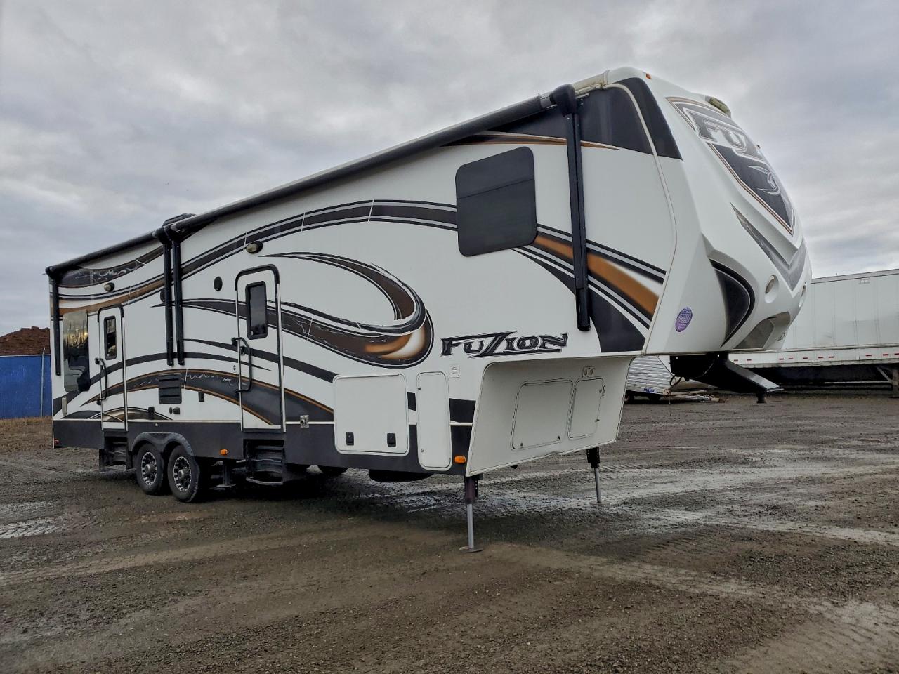 4YDF31028EF810258 · 2014 KEYSTONE FUZION
