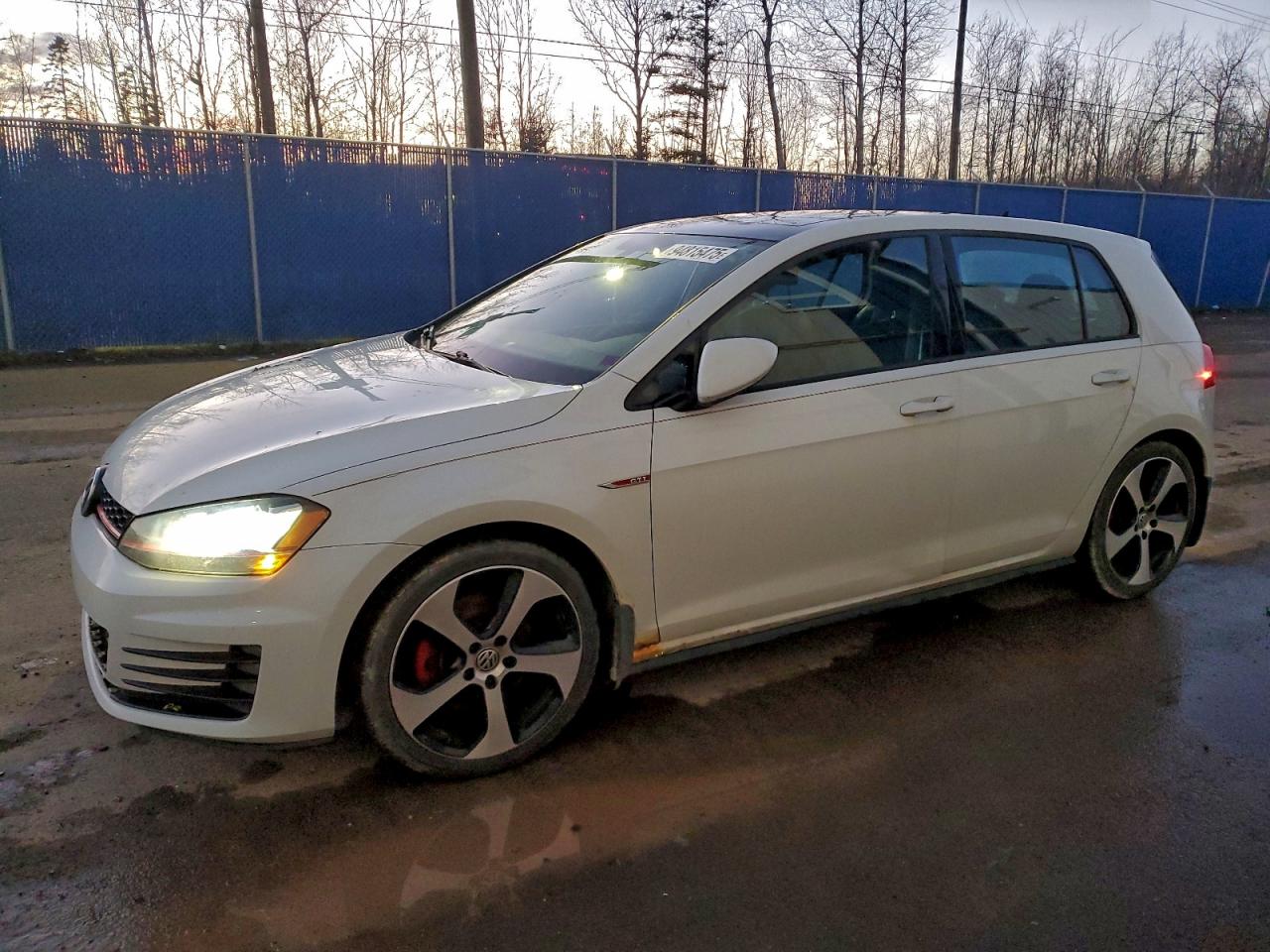 2015 VOLKSWAGEN GTI