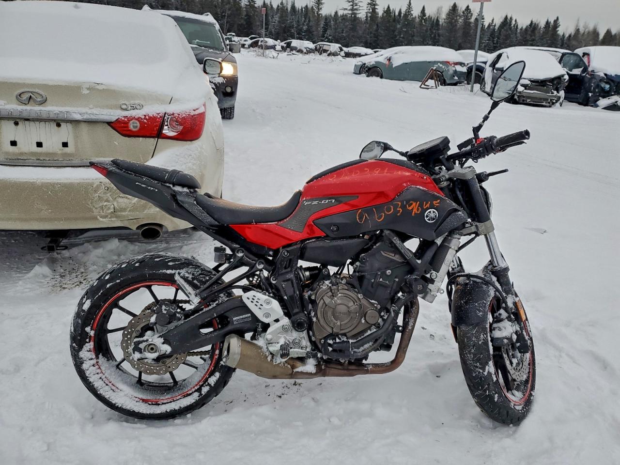 JYARM06N7FA000770 · 2015 YAMAHA FZ07