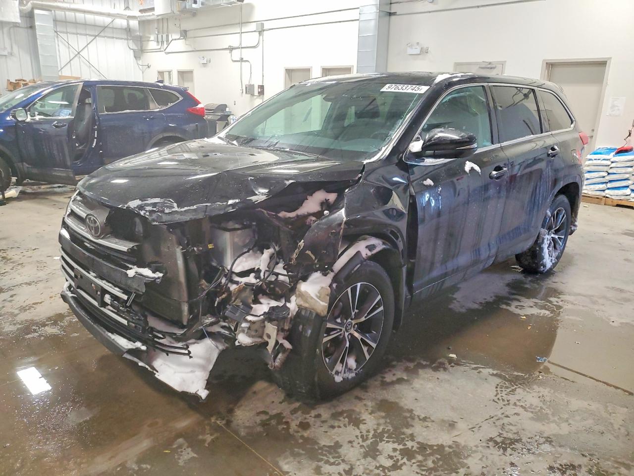 5TDBZRFH8JS827579 · 2018 TOYOTA HIGHLANDER