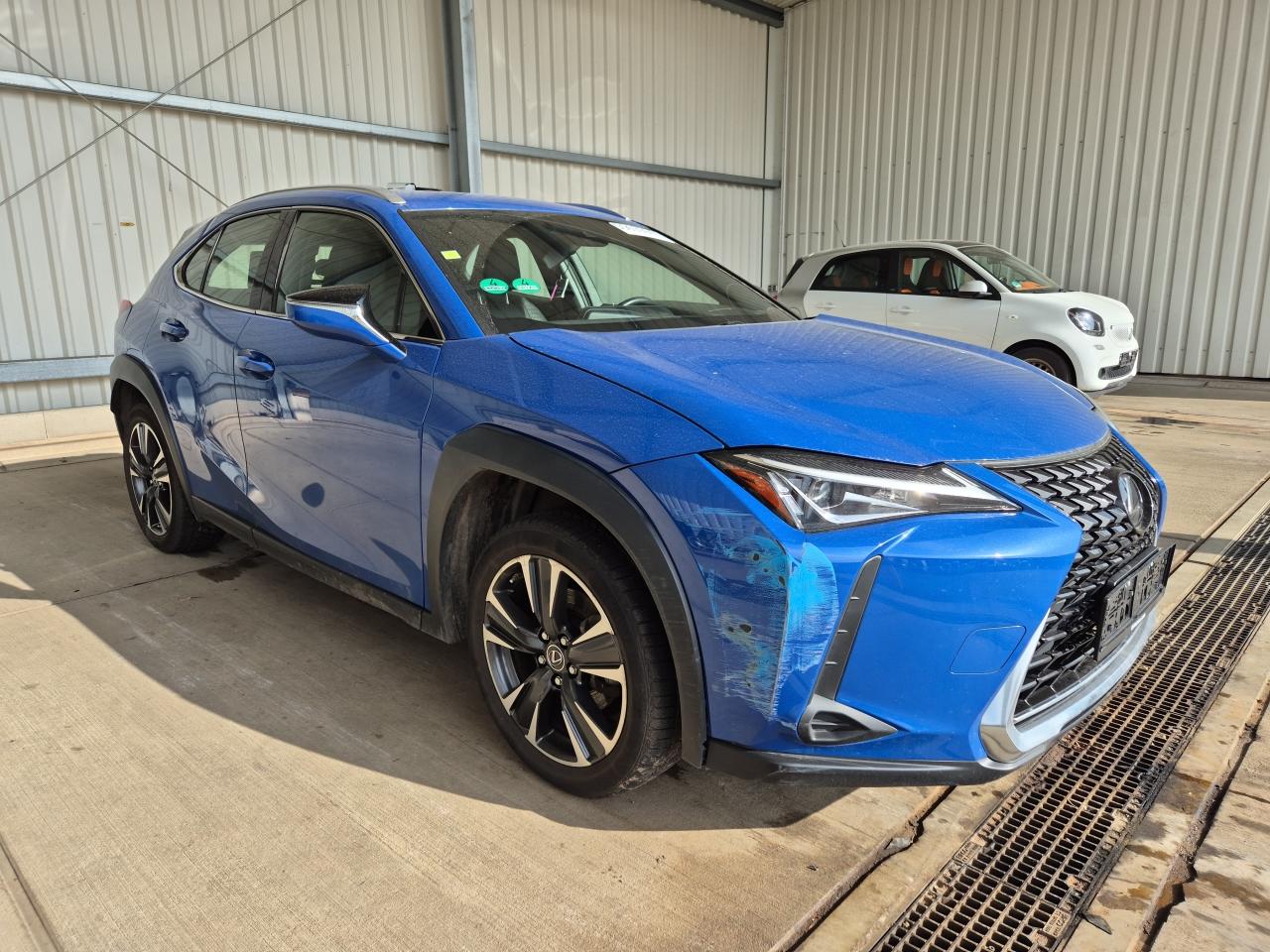 JTHX3JBHXN2****** · 2022 LEXUS UX 200