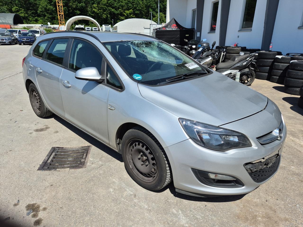 W0LPD8EX8E8****** · 2014 OPEL Astra J Sports Tourer