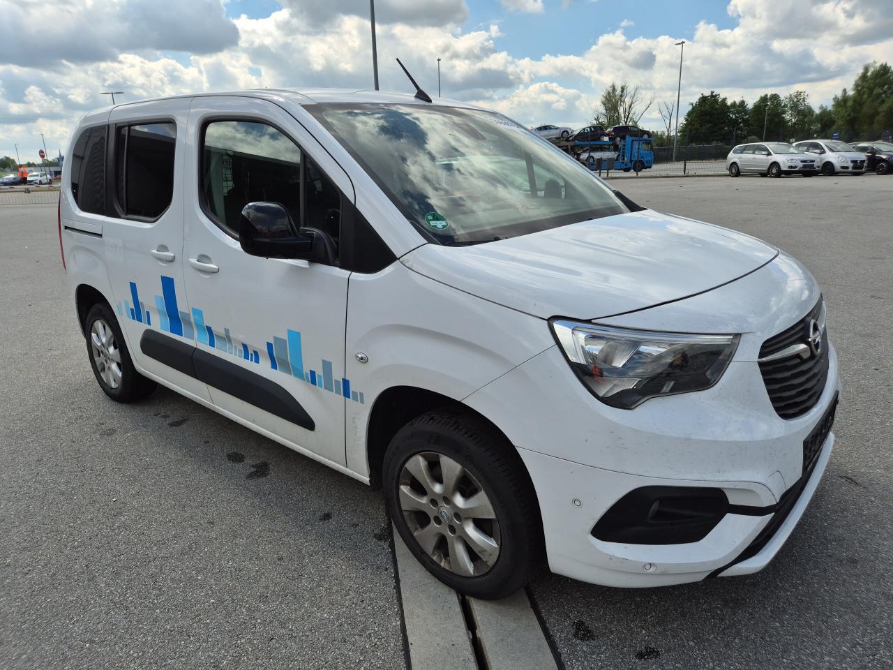 W0VECYHZ2NJ****** · 2022 OPEL Combo Life E