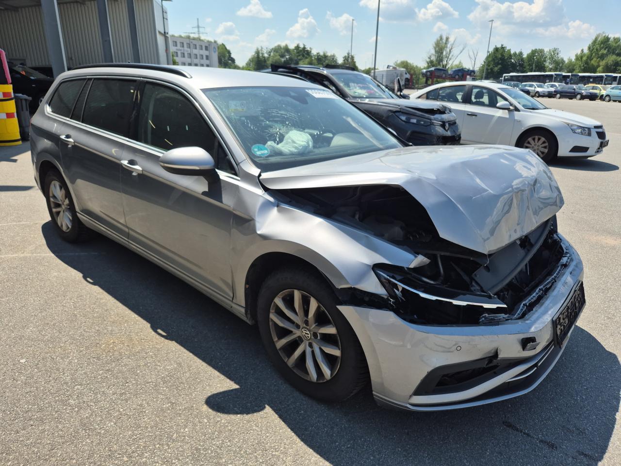 WVWZZZ3CZLE****** · 2020 VOLKSWAGEN Passat Variant