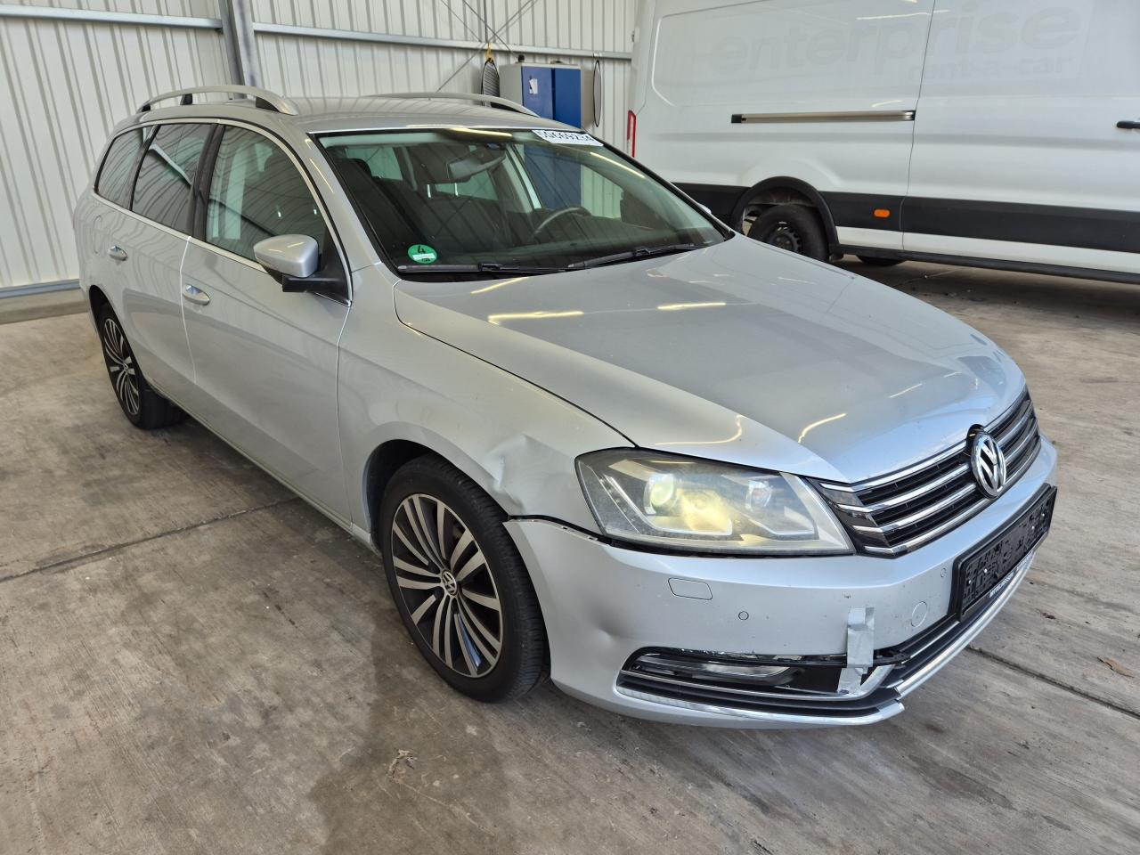 WVWZZZ3CZDE****** · 2012 VOLKSWAGEN Passat Variant