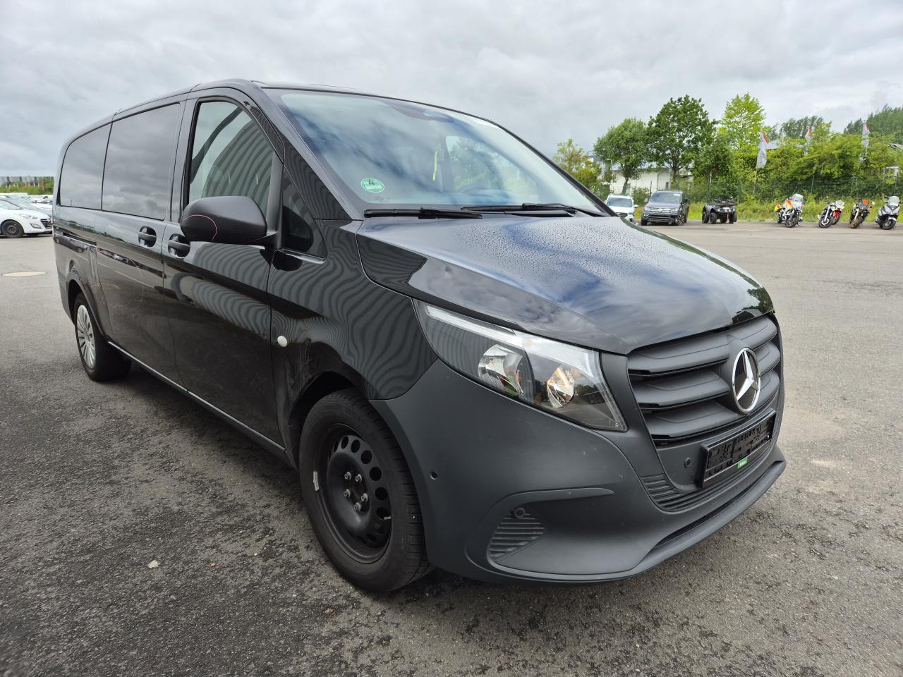 W1VVLGFZXS4****** · 2025 MERCEDES-BENZ Vito Tourer