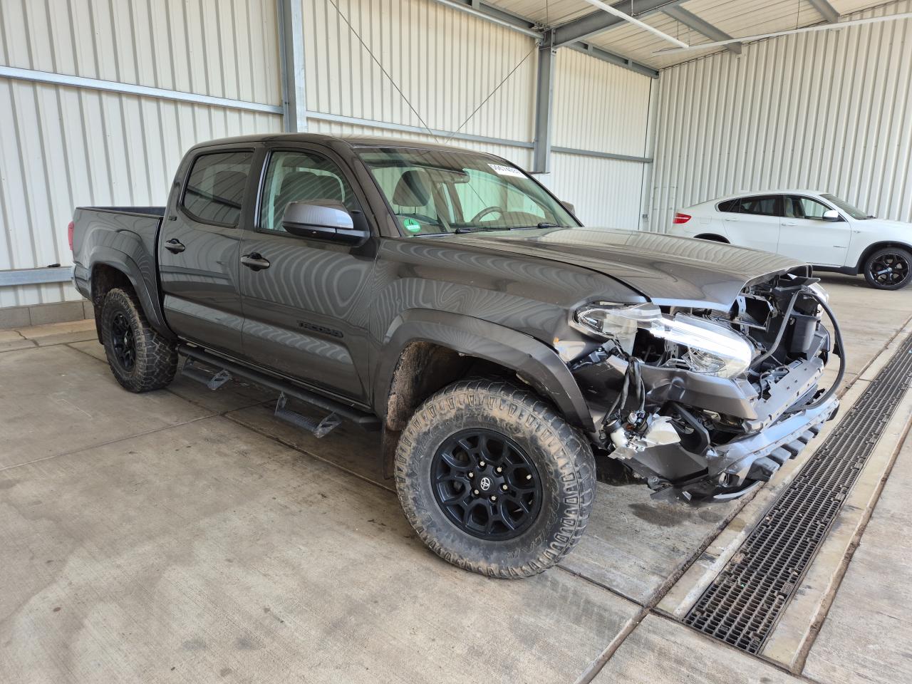 3TMAZ5CN7NM****** · 2022 TOYOTA Tacoma