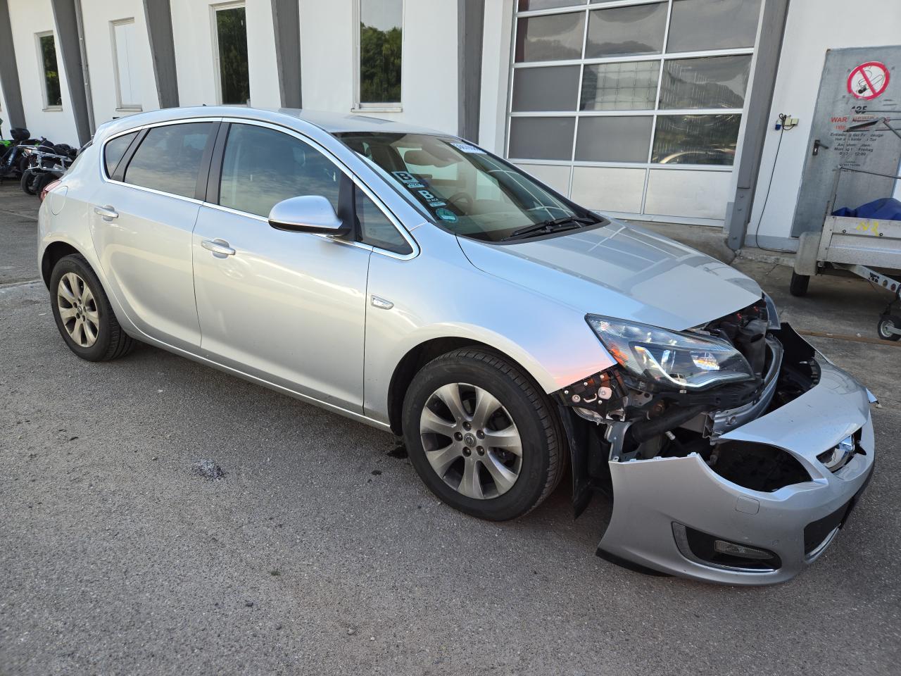 W0LPE6EC6E1****** · 2014 OPEL Astra J Lim.