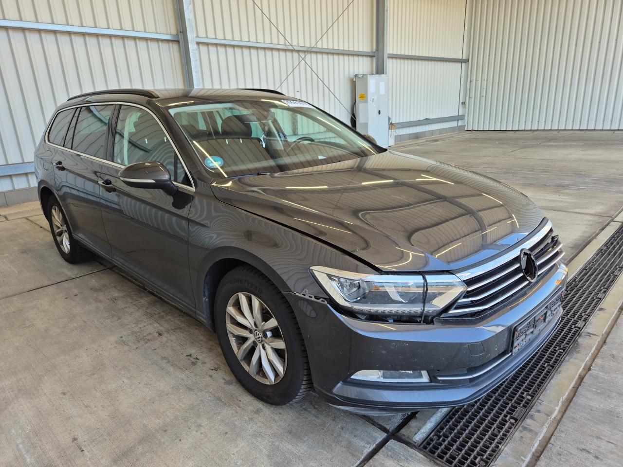 WVWZZZ3CZKE****** · 2018 VOLKSWAGEN Passat Variant