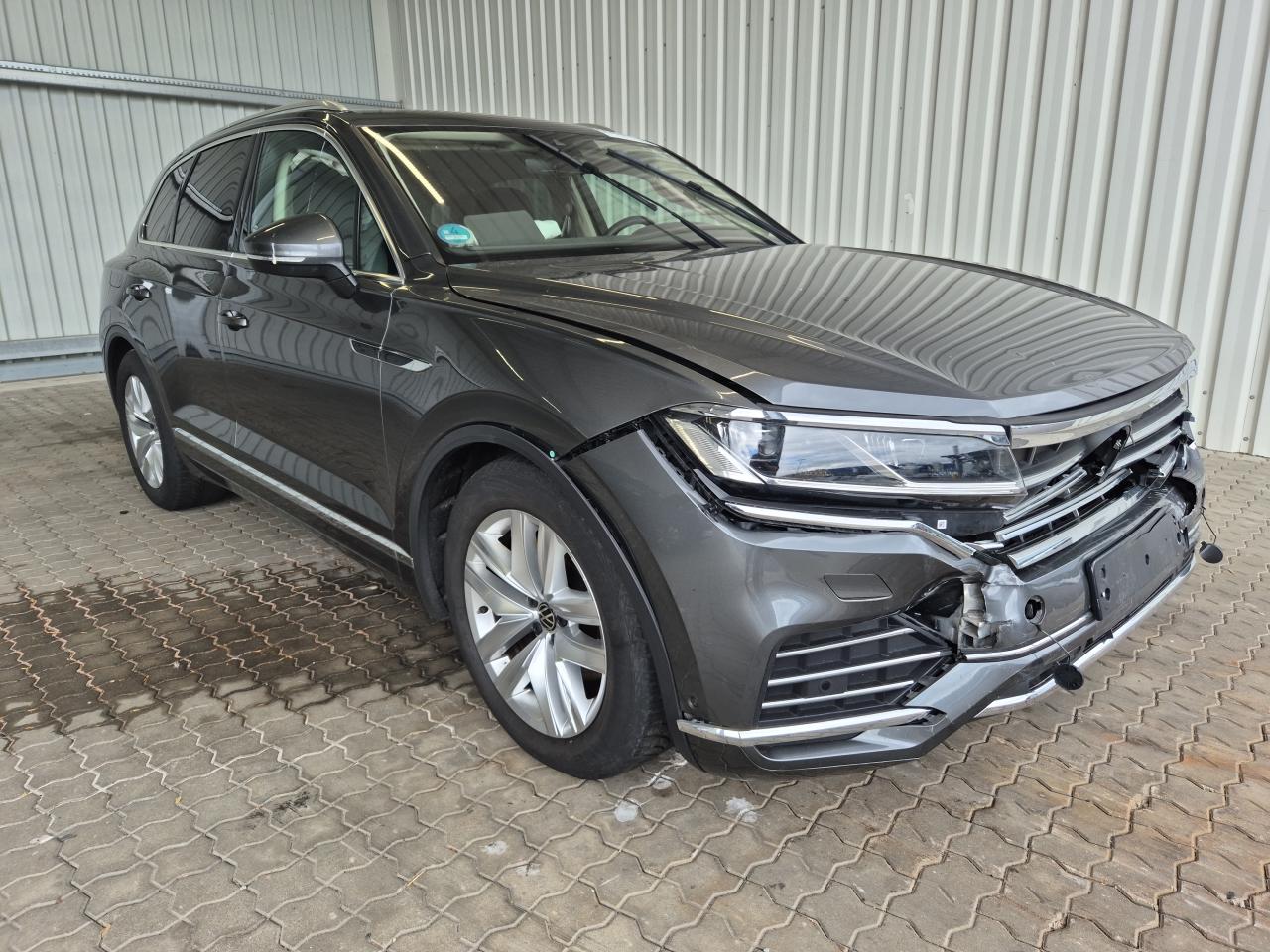 WVGZZZCR8PD****** · 2023 VOLKSWAGEN Touareg