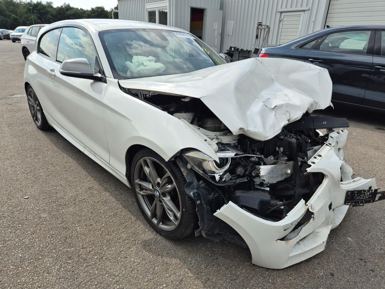 WBA1N71040J****** · 2013 BMW 1er Lim.