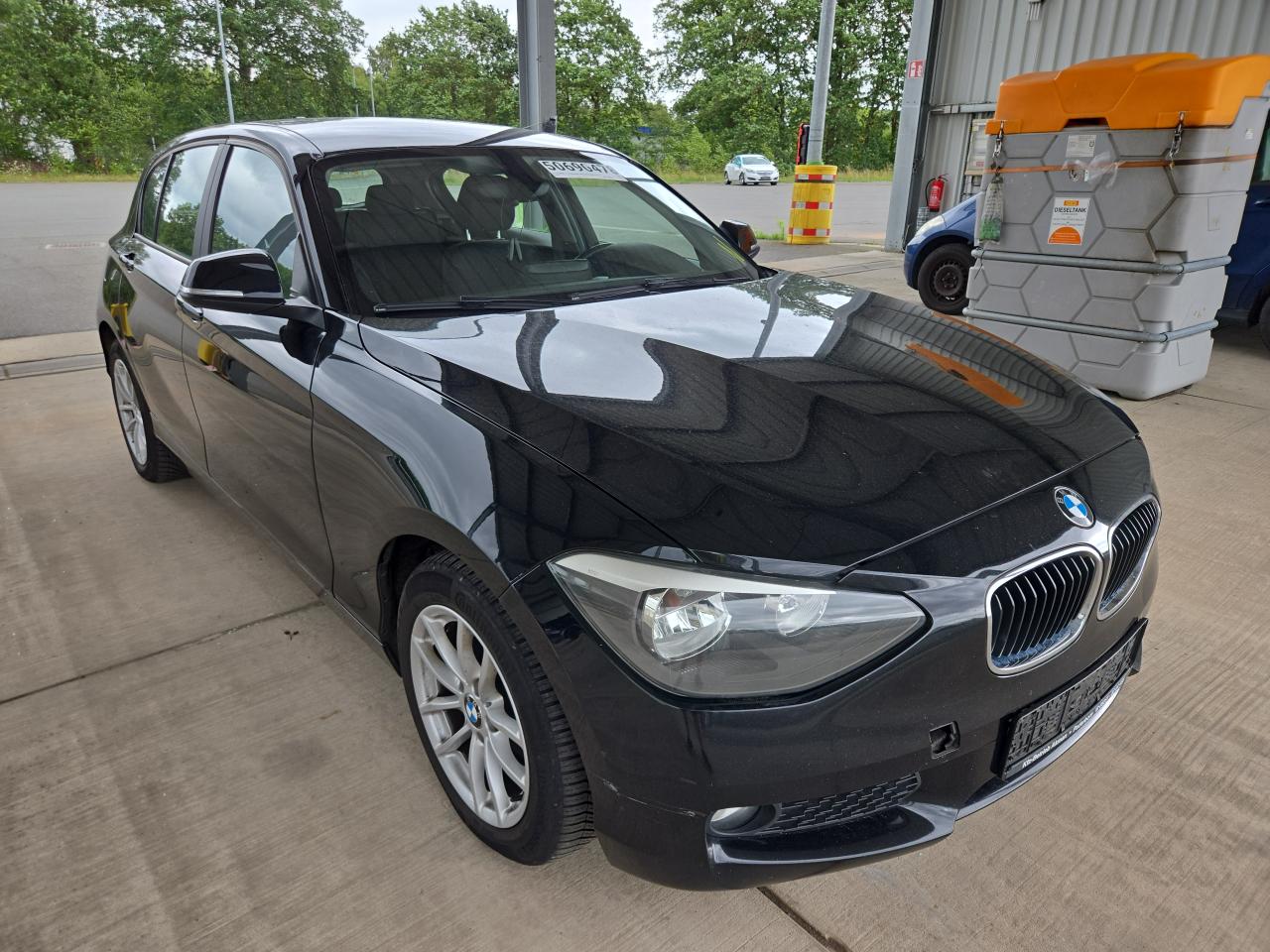 WBA1C71030J****** · 2012 BMW 1er Lim.