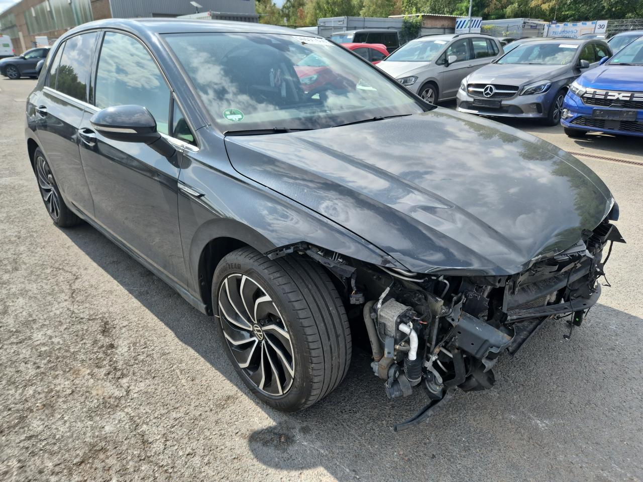 WVWZZZCDZMW****** · 2020 VOLKSWAGEN Golf VIII Lim.