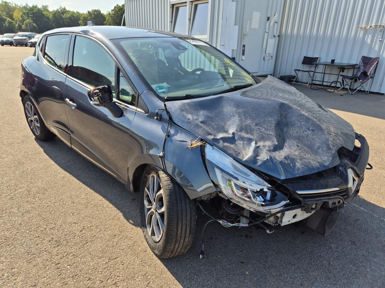 VF15R010K59****** · 2018 RENAULT Clio IV