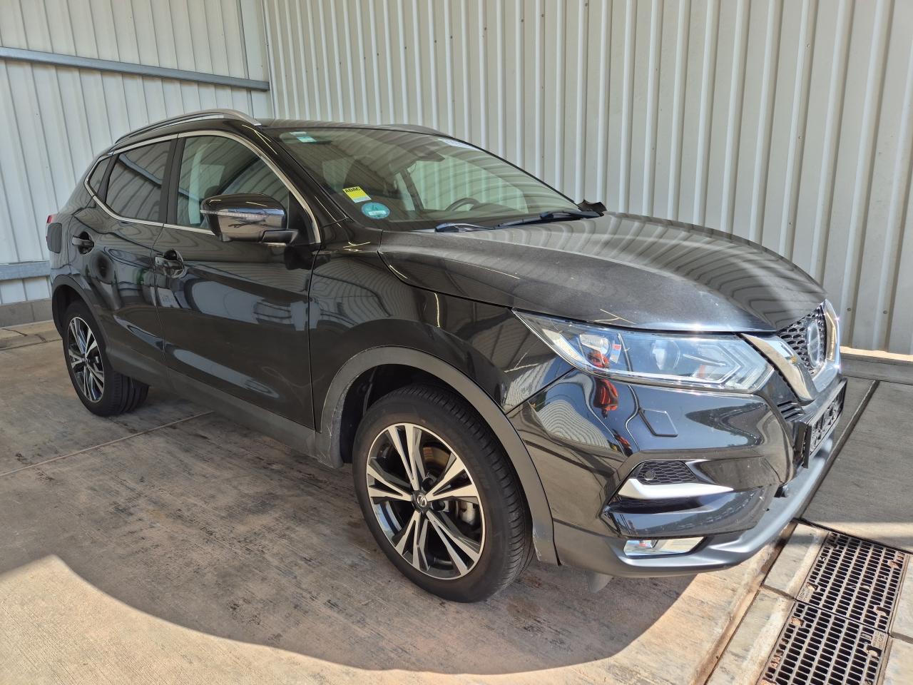SJNFEAJ11U2****** · 2018 NISSAN Qashqai
