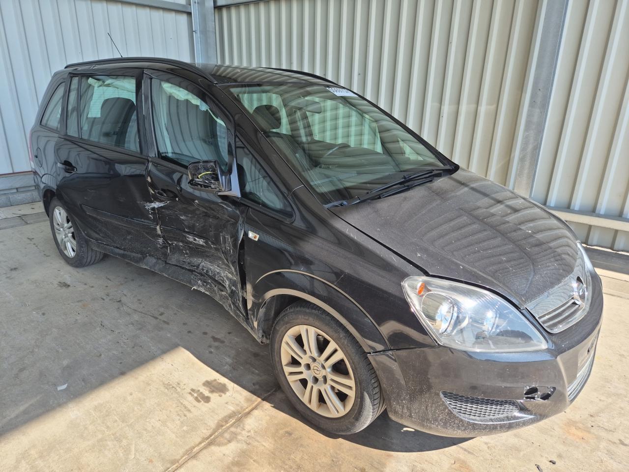 W0L0AHM75C2****** · 2012 OPEL Zafira B