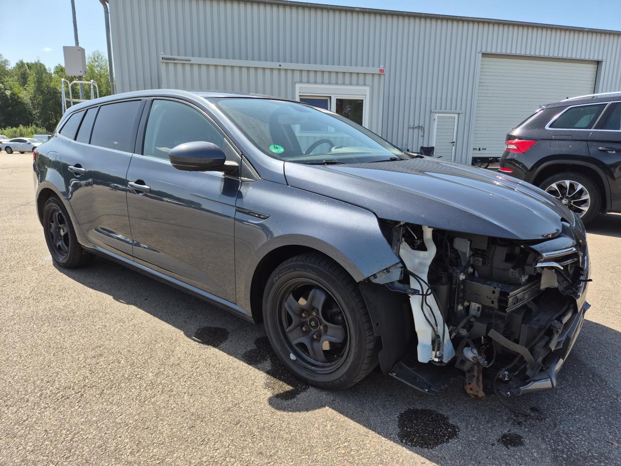 VF1RFB00160****** · 2018 RENAULT Megane IV Grandtour