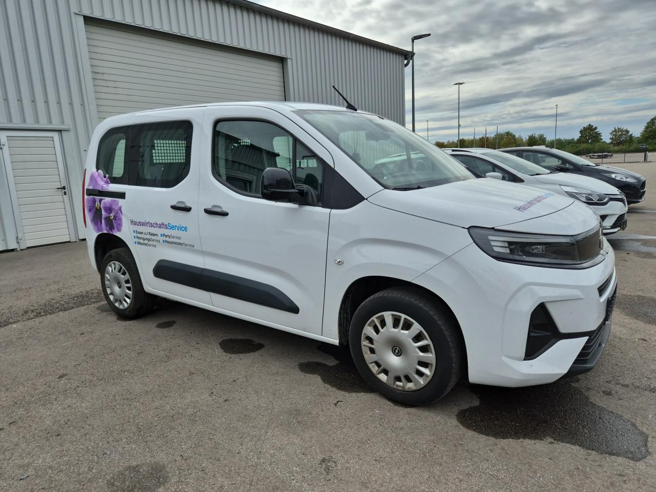 W0VEDYHT3TN****** · 2025 OPEL Combo Life E