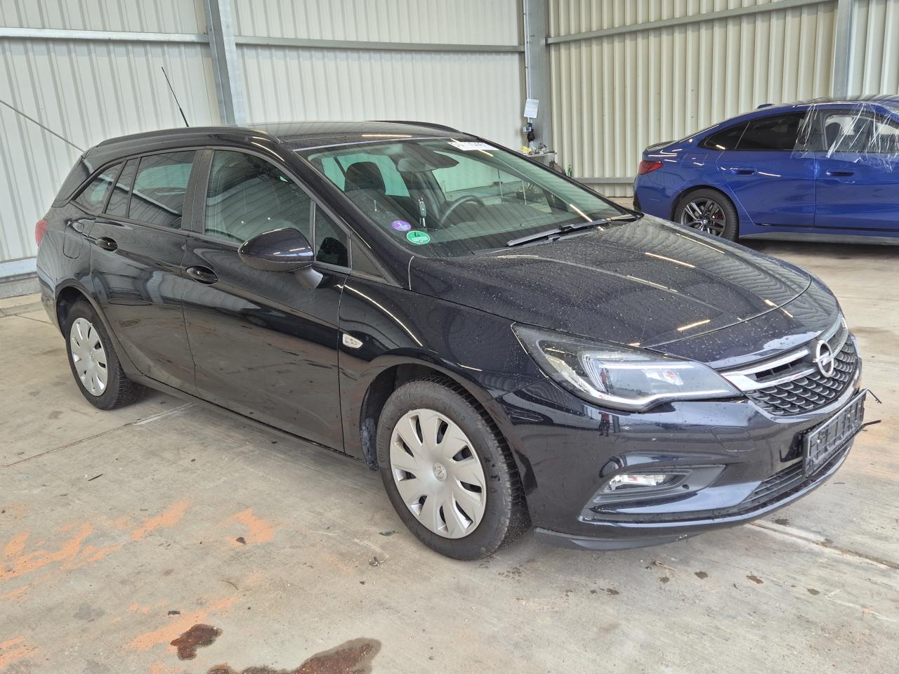 W0VBD8EA3K8****** · 2018 OPEL Astra K Sports Tourer