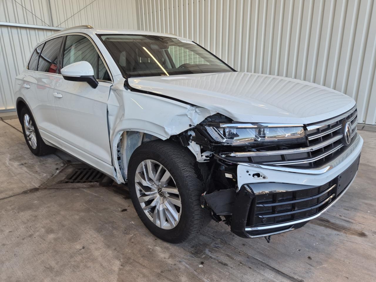 WVGZZZCRXTD****** · 2026 VOLKSWAGEN Touareg